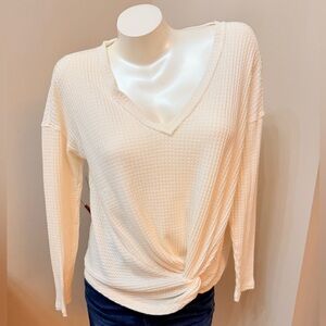 Akemi + Kin Anthropologie Ivory Waffle Knit Twist Front V Neck Top Sz Med Raw